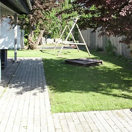 Three-bedroom Holiday In 2 *