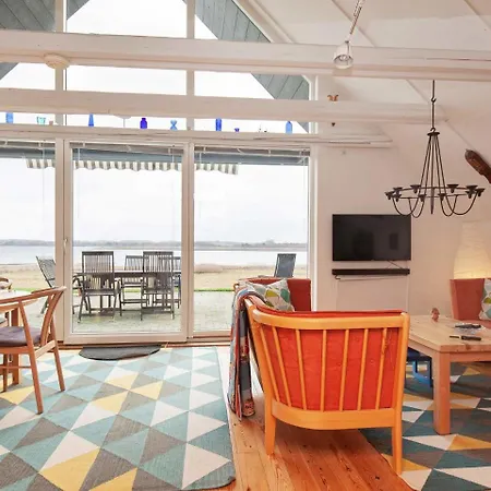 Three-bedroom Holiday In 2